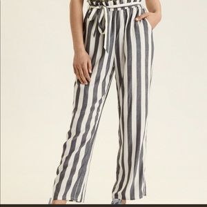 NWT American Eagle wide leg trousers, M